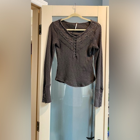 🌚Free People Grey Longsleeve Top - Picture 1 of 5